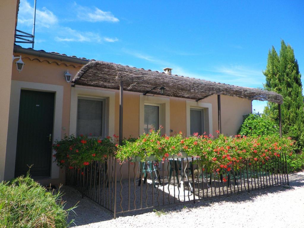 Residence Les Peupliers Loriol-du-Comtat Bagian luar foto